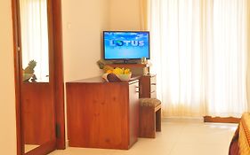 Oasey Beach Hotel